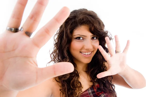 Retrato da fêmea mostrando palmas — Fotografia de Stock
