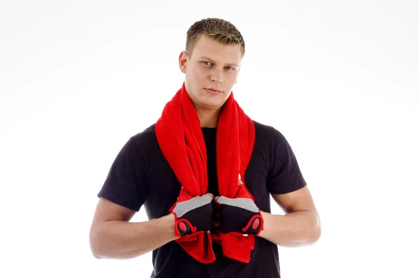 Retrato de homem segurando toalha vermelha — Fotografia de Stock