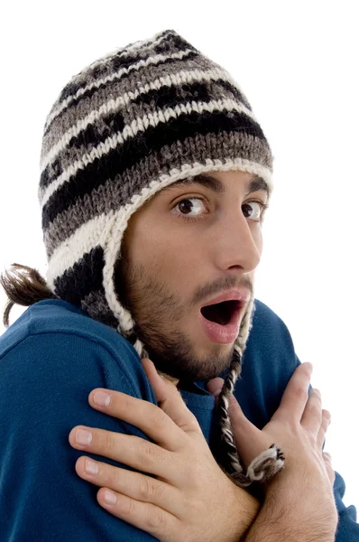 Handsome guy shivering in winter outfit — Stock Photo, Image
