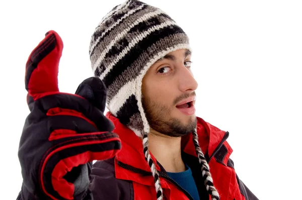 El tipo a la moda en la gorra de invierno, de cerca — Foto de Stock