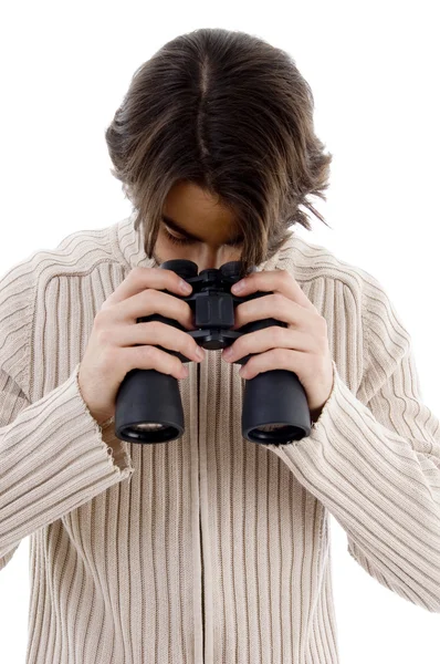 쌍안경을 통해 보고 하는 남자 — 스톡 사진