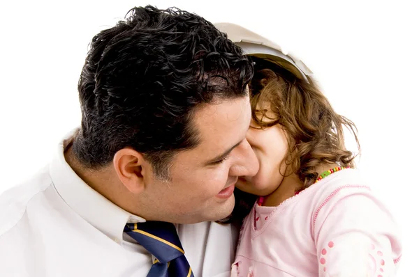 Vater kuschelt seine Tochter — Stockfoto