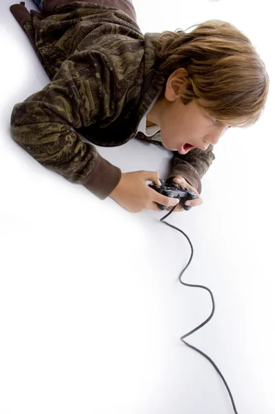ゲームをしているびっくり少年のアリエル ビュー — ストック写真