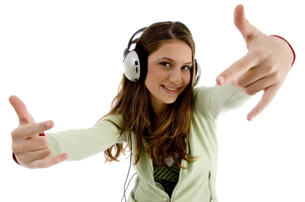 음악을 듣고 하는 여성 — 스톡 사진