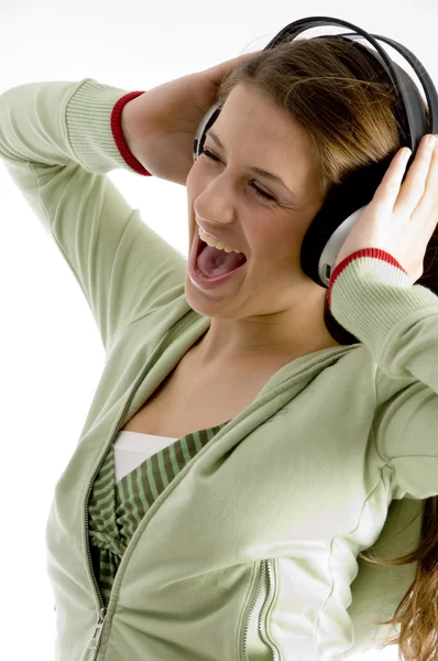 Nő kiabált, miközben zenét hallgatok — Stock Fotó