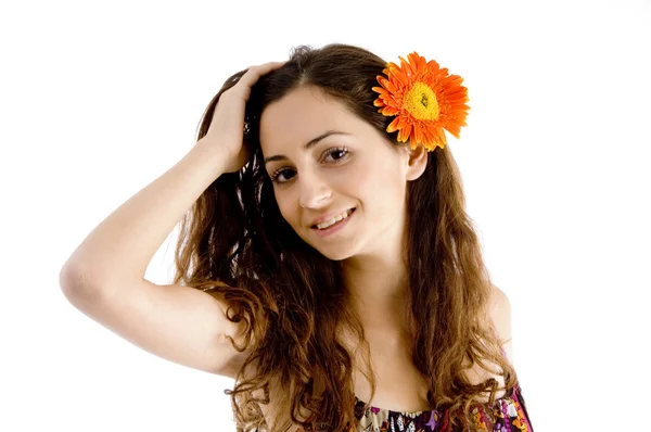 Mulher bonita segurando seu cabelo — Fotografia de Stock