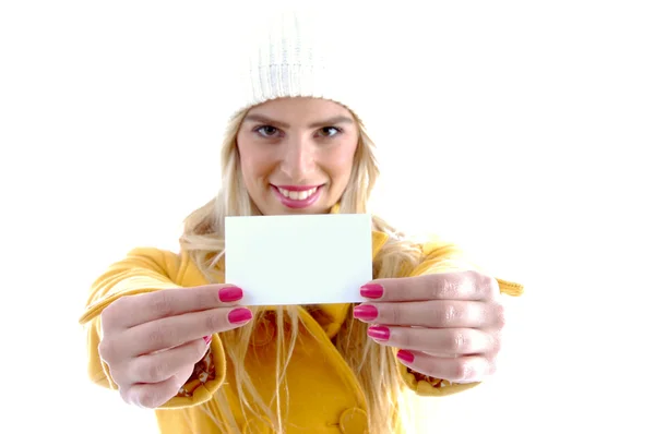 Женщина показывает визитку — стоковое фото