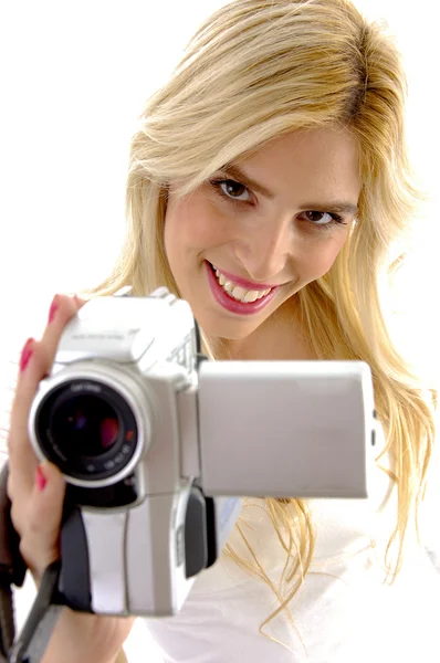 Glückliche Frau mit praktischer Kamera — Stockfoto