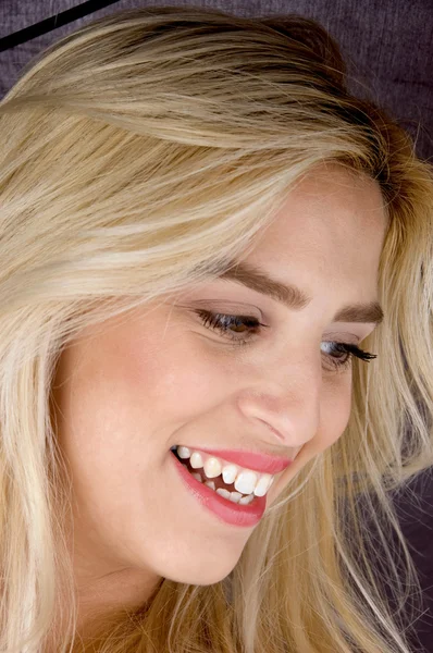 Close up de Sorrindo Jovem Mulher — Fotografia de Stock