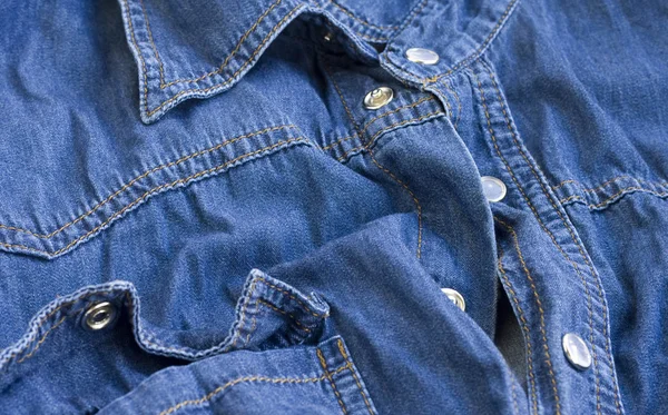 Сині джинси сорочка — стокове фото