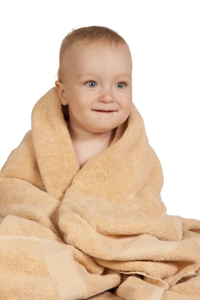 Pequeno bebê em toalha — Fotografia de Stock