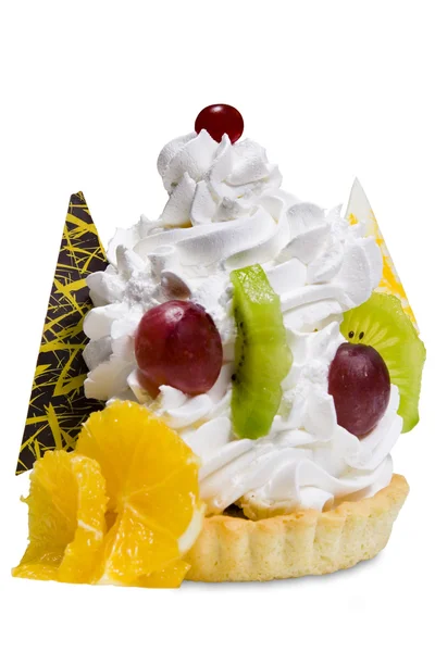 Pastel con crema y frutas frescas — Foto de Stock