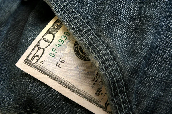 Banconota da 50 dollari in tasca di jeans — Foto Stock