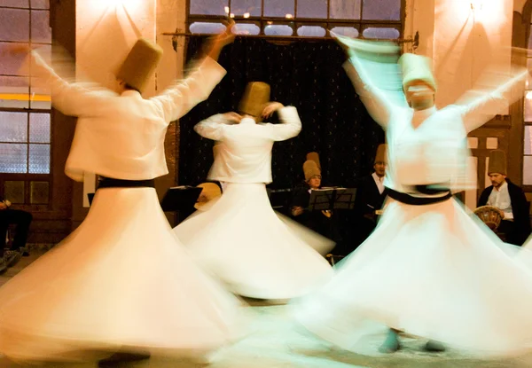 Derviş dansı