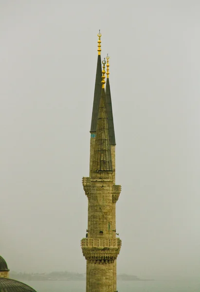 Minaretes de mesquita, Istambul, Turquia — Fotografia de Stock