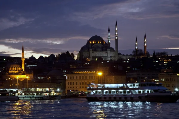 夜、イスタンブール ゴールデン ホーン — ストック写真