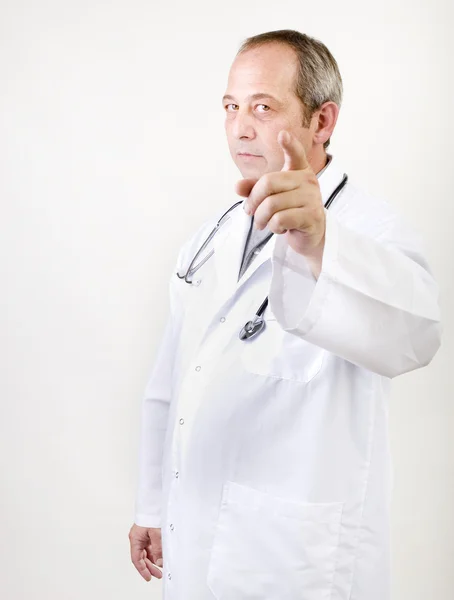 Işaret eden doktor — Stok fotoğraf