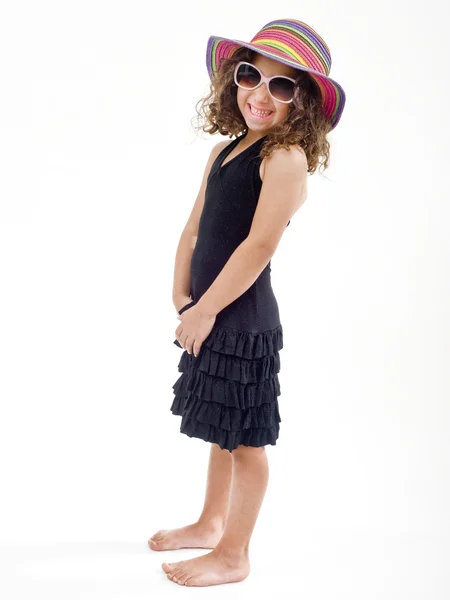 Chica joven con sombrero y gafas de sol — Foto de Stock