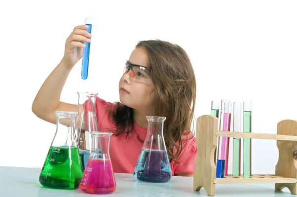 Chica en clase de ciencias — Foto de Stock