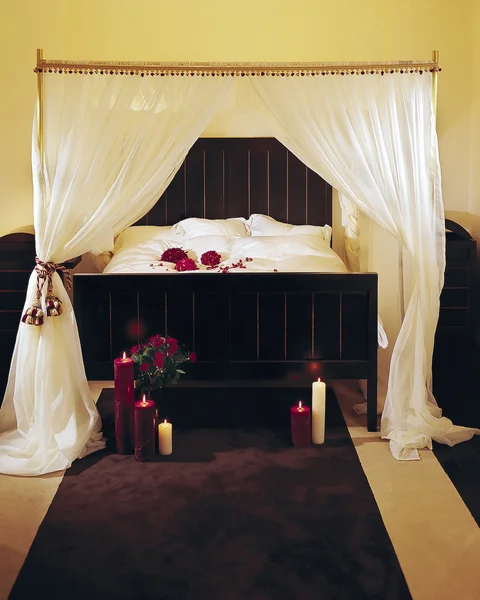 Романтична спальня Стокове Зображення