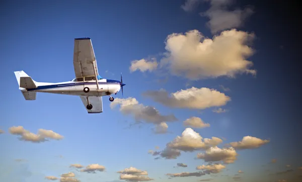 小さい飛行機 ロイヤリティフリーのストック画像