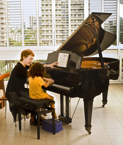 L'insegnante di pianoforte — Foto Stock