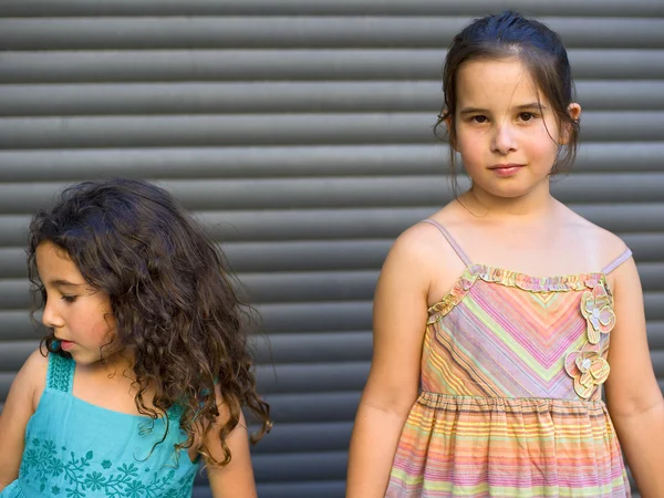 Twee meisjes hebben plezier — Stockfoto