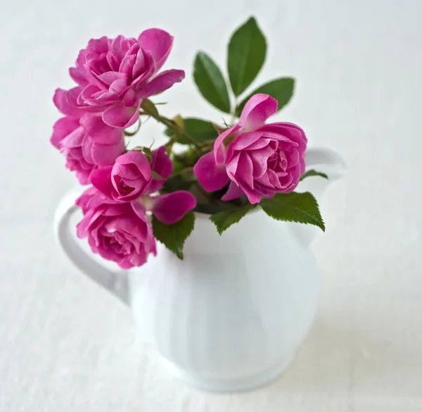 Buquê de pequenas rosas — Fotografia de Stock