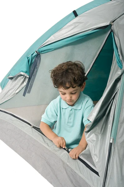 在帐篷里的小男孩 — 图库照片
