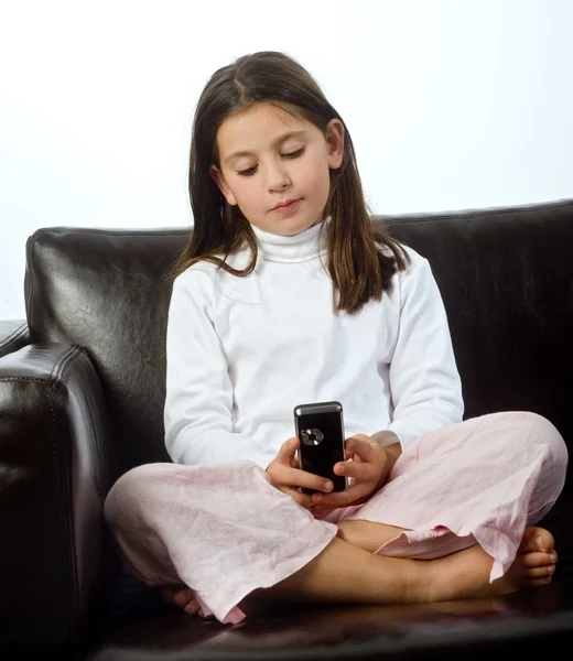 若い女の子と携帯電話 — ストック写真