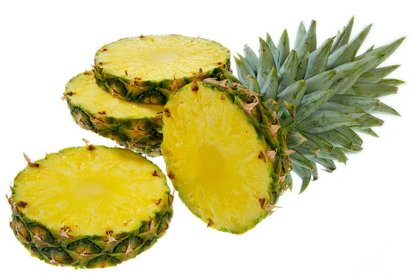 Tagliare l'ananas — Foto Stock
