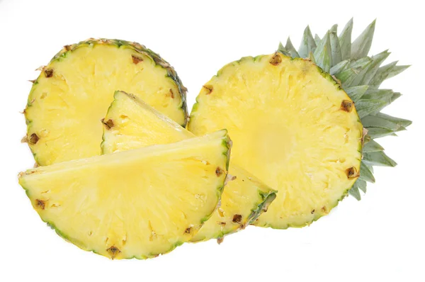 Un ananas tagliato — Foto Stock