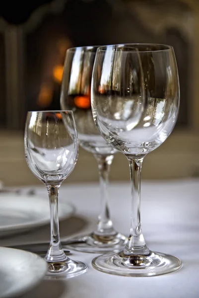 Glasbecher auf dem Tisch — Stockfoto
