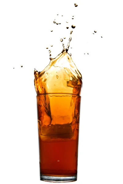 Splash-Cola elszigetelt fehér — Stock Fotó