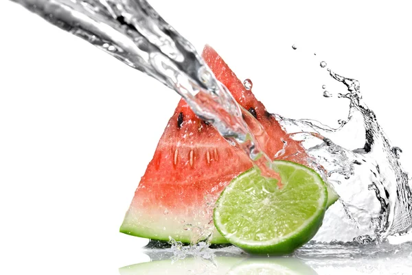 Watermeloen, kalk en water splash — Stockfoto