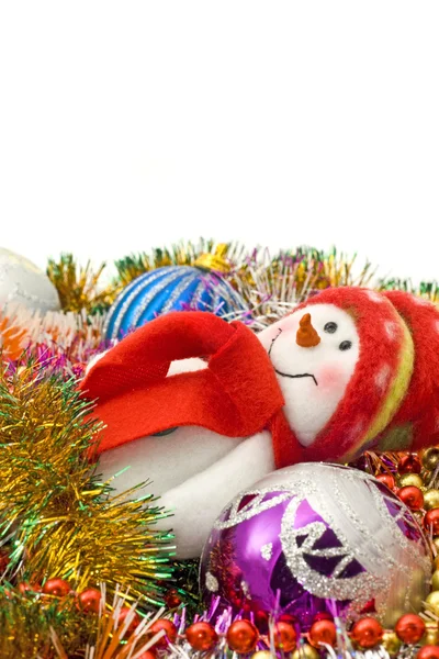 Bonhomme de neige de Noël et boules de décoration — Photo