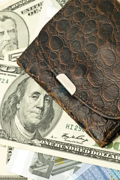 Zbliżenie starego portfela, nam Dolar banknotów — Zdjęcie stockowe