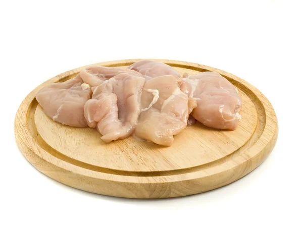 Rohes Hühnerfilet auf Hartfaserplatte — Stockfoto
