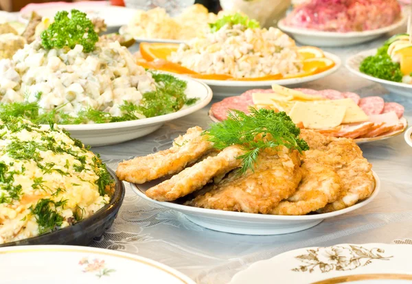 Chops en schnitzels. banket in het restaurant — Stockfoto