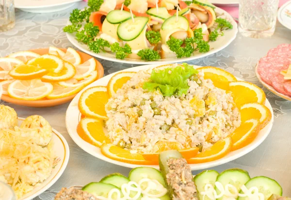 Salad with orange slices - Banquet — Stock Photo, Image