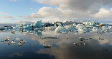 Jokulsarlon, glacier lagoon clipart