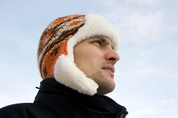 El hombre con gorra de invierno — Foto de Stock