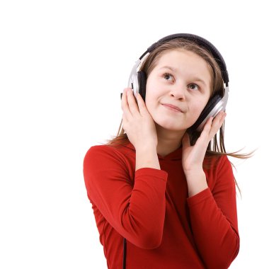 Çocuk müzik dinliyor.
