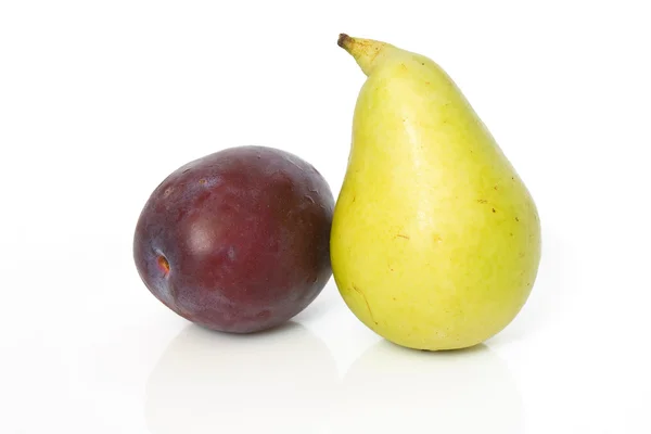 Plum and pear — Stock Photo, Image