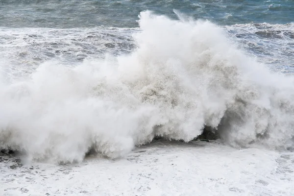 Величезні хвилі — стокове фото