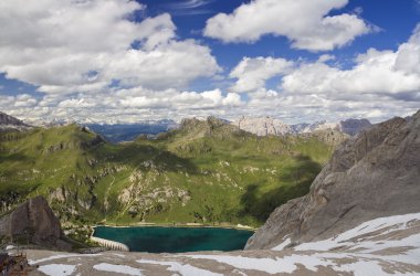 Panorama üzerinden marmolada Buzulu