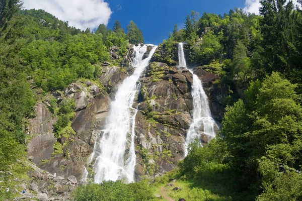 Nardis waterfalls, val di Genova – stockfoto