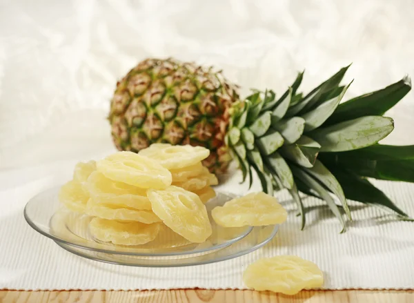 Gedroogde ananas — Stockfoto