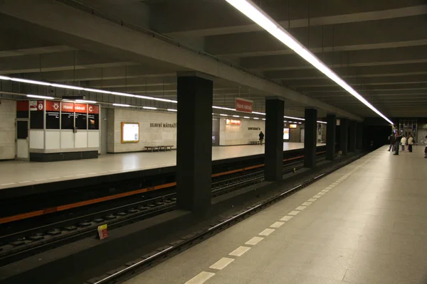Estación de metro en Praga — Foto de Stock