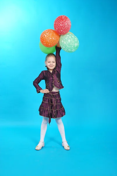 Flickan har ballonger — Stockfoto
